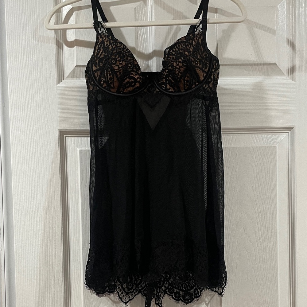 Fashion Nova Black Lace & Mesh Chemise and matching panty- Size Small